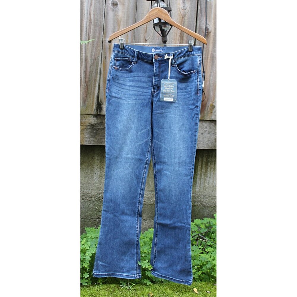 New w/Tags - Democracy Ab-Solution Itty Bitty Boot Cut Jeans, Full Length - 10 - Picture 4 of 12